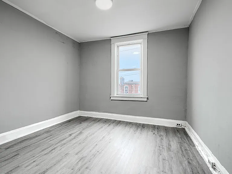 1200 N Potomac St — Photo 3
