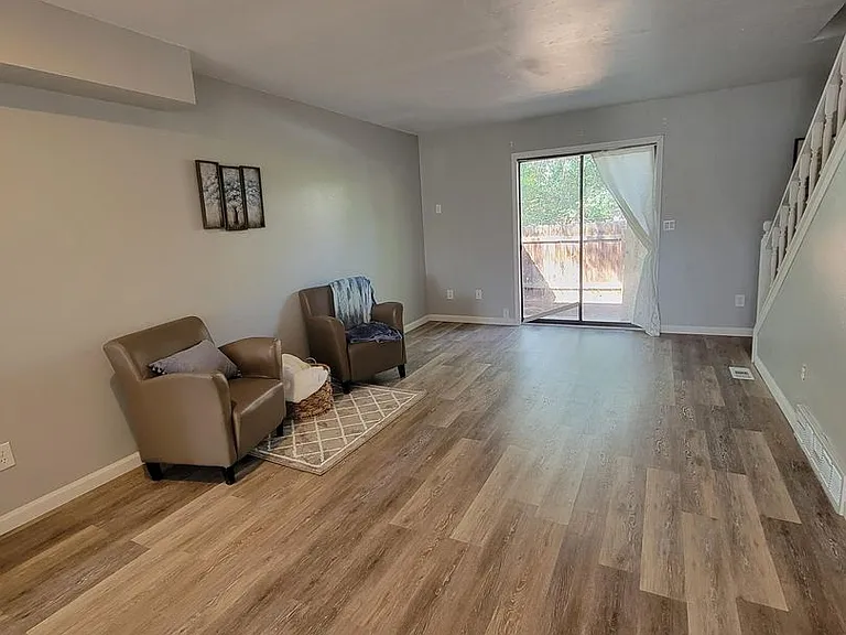 919 William Ct — Photo 11