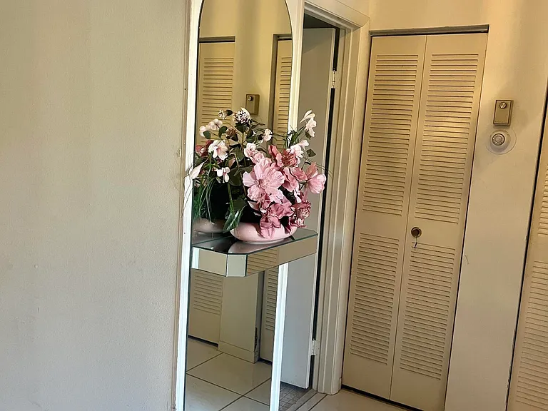 7831 Willow Spring Dr #524 — Photo 5