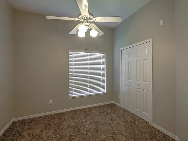4232 Forest Island Dr — Photo 7
