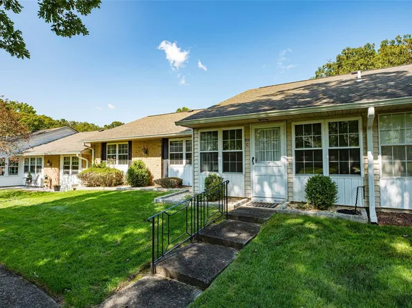 339C Woodbridge Drive #339C, Ridge, NY 11961