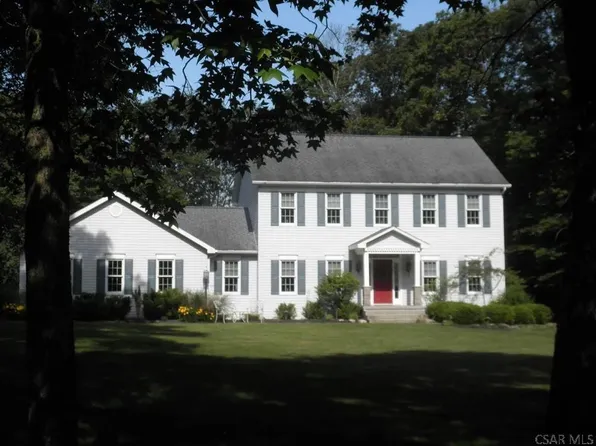 251 Mountain Ridge Ct, Berlin, PA 15530