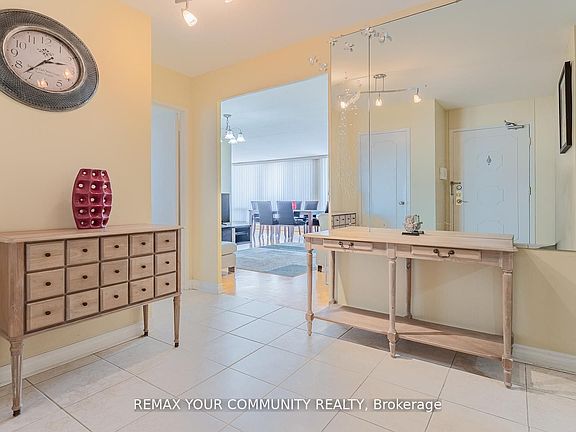 4th image of 115 Antibes Dr #702