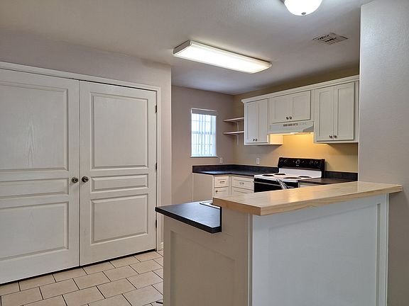 4th image of 1907 Maria Isabel Dr APT B