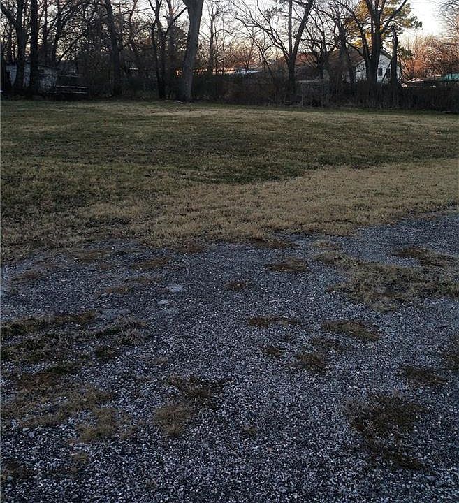 2nd image of 501 W Washington St Lot 22