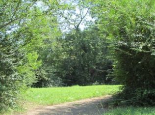 323 W Peebles Rd, Memphis, TN 38109