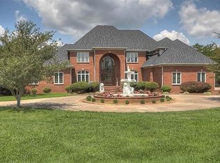 1320 Big Pond Cir, Lexington, KY 40509