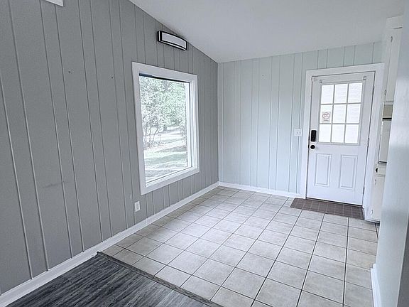 2nd image of 5439 Mariner Dr