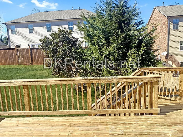582 Warrenton Run Dr — Photo 18