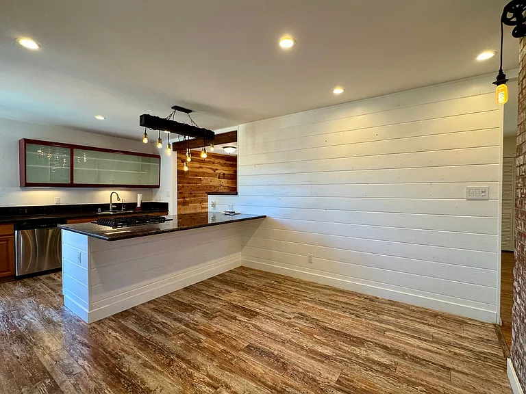 6279 Dixie Dr — Photo 8