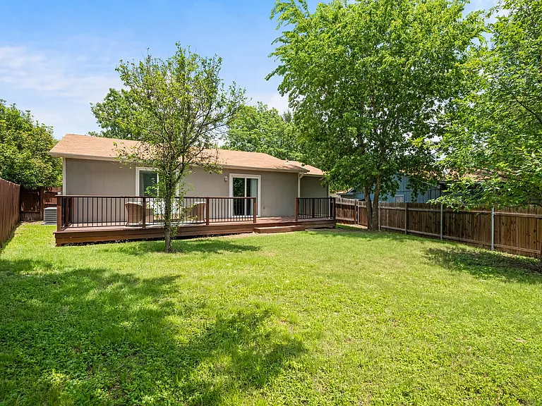 7703 Cloudberry Cir — Photo 23