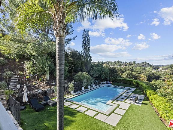 4th image of 22241 Alizondo Dr