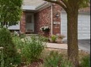 17697 W Stone Manor Ct, Grayslake, IL 60030
