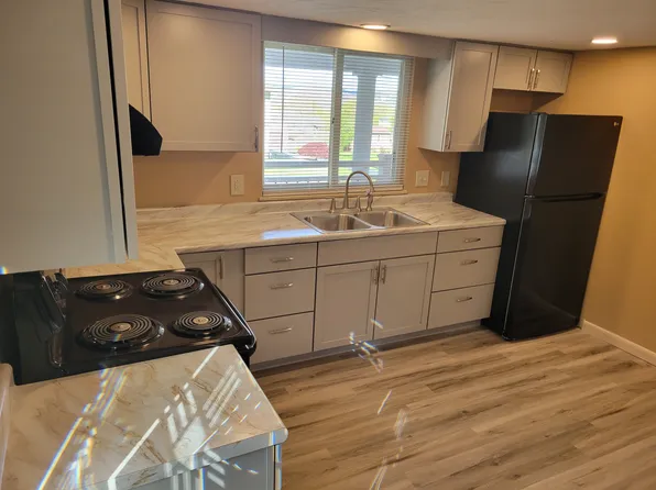 809 Painter St #809, Youngwood, PA 15697
