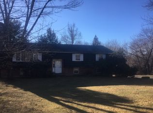 80 Riverside Rd, Sandy Hook, CT 06482