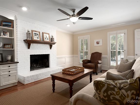 4th image of 7155 Fairhill Pl