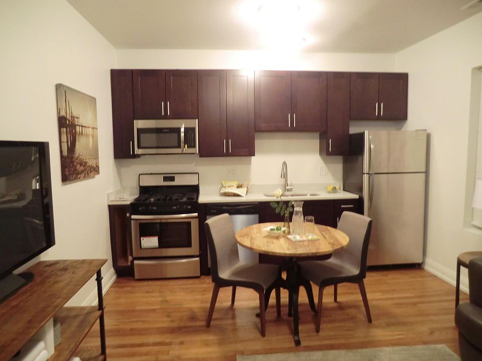 1st image of 4907 W Cuyler Ave #4