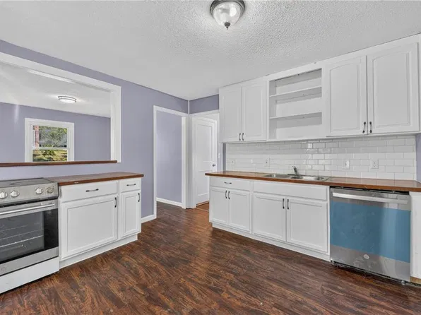 5078 Glenside Dr, Kansas City, MO 64129