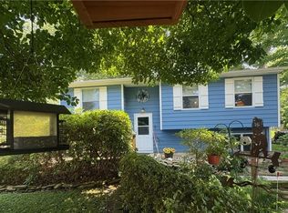 1717 Stirling Rd, Madison, OH 44057