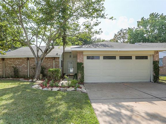 3rd image of 2615 Hazy Creek Dr