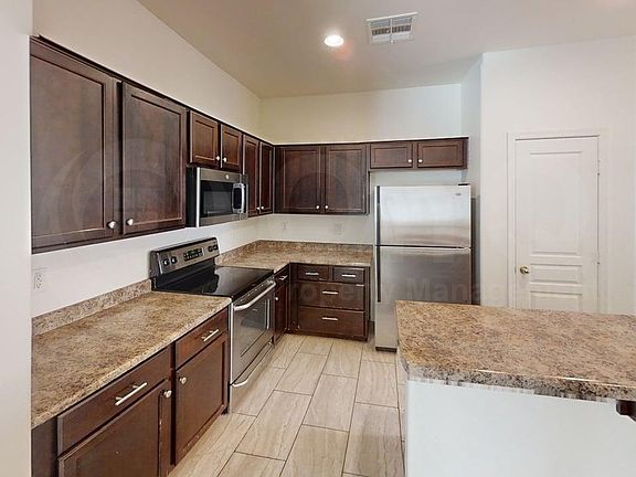 5th image of 3834 E Santa Fe Ln