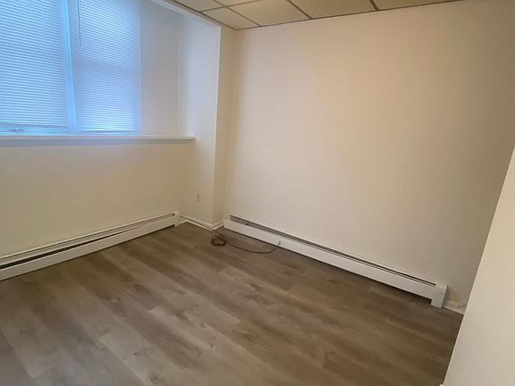 2nd image of 444 N Gross St APT 1