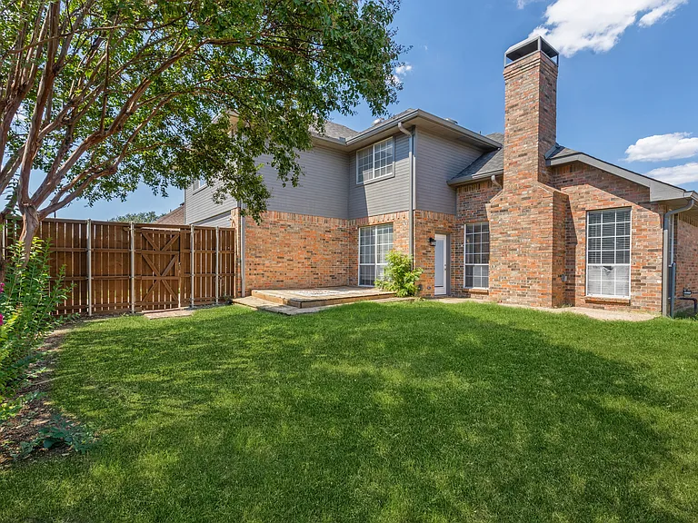 3912 Newhall Dr — Photo 19