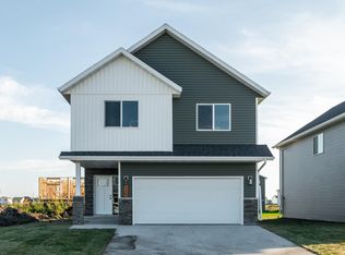 6208 86th Ave S, Horace, ND 58047