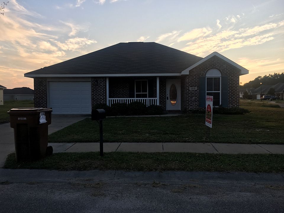 1st image of 125 Hawthorne Dr