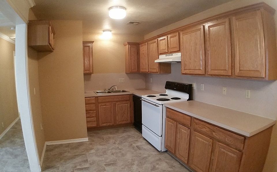 1st image of 1134 N Gardner Ave