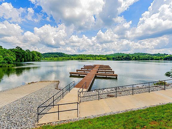 5th image of 4485 Huffine Rd