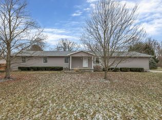 29 1st Ave SW, Etna, OH 43062