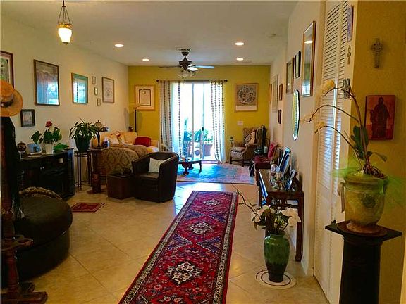 3rd image of 6405 Oxford Cir