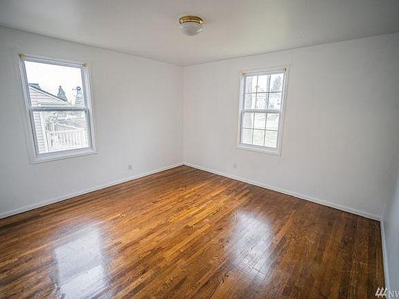 Room B for rent