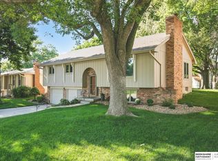 14812 Arbor St, Omaha, NE 68144