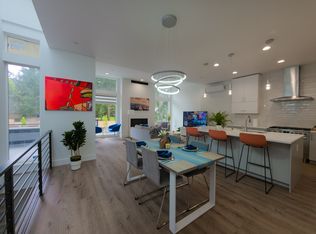 12020 NE 70th St, Kirkland, WA 98033