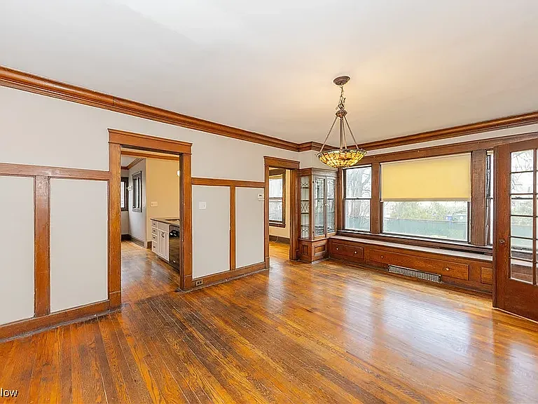 2572 Mayfield Rd — Photo 9