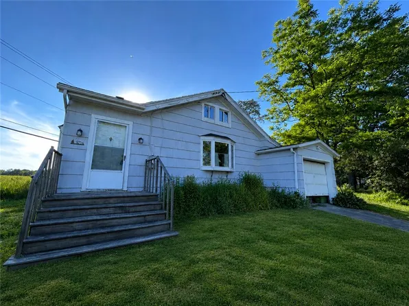9714 Fargo Rd, East Bethany, NY 14054
