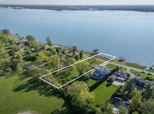 21604 E River Rd, Grosse Ile, MI 48138