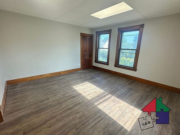 2nd image of 63 Hill St #2