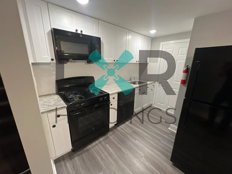 329 Cranston Ave — Photo 11