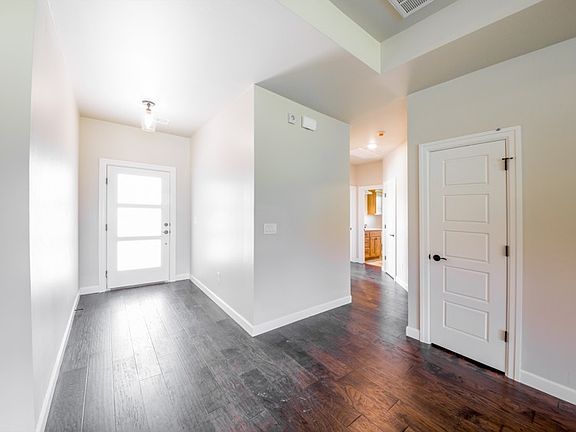 3rd image of 6705 Campbell St