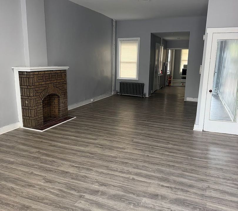 1st image of 344 S 7th St