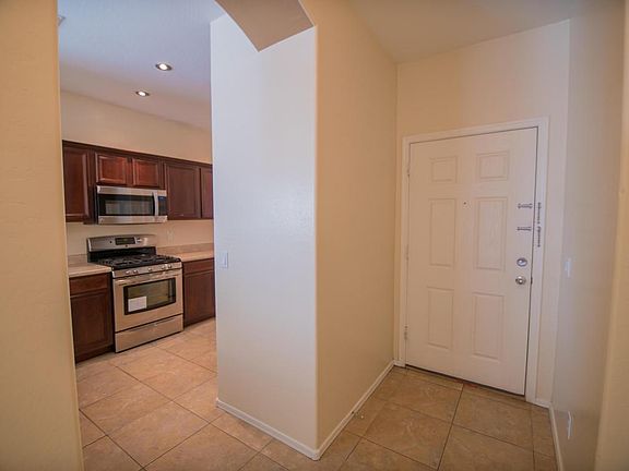 4th image of 17055 W Sonora St