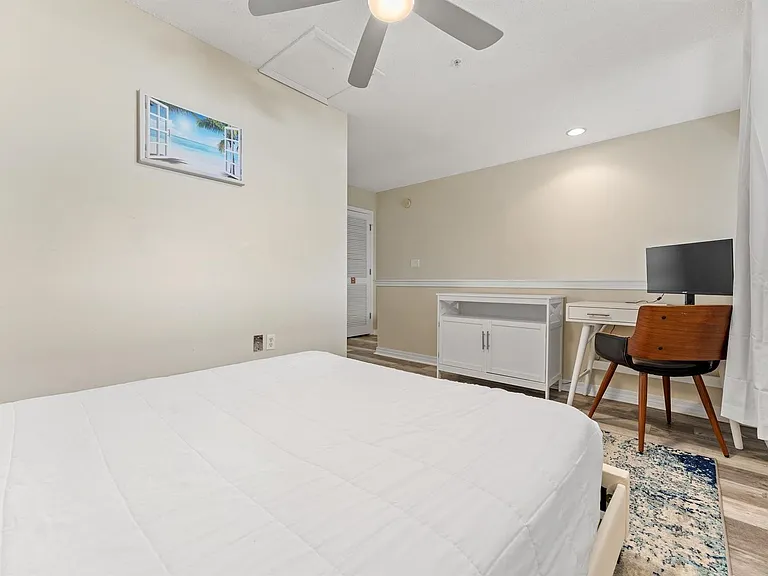 71 Woodward St #221 — Photo 10