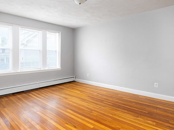 5th image of 77 Green St