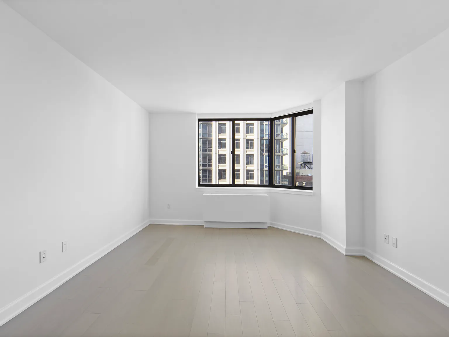 77 West 24th Street — Photo 4