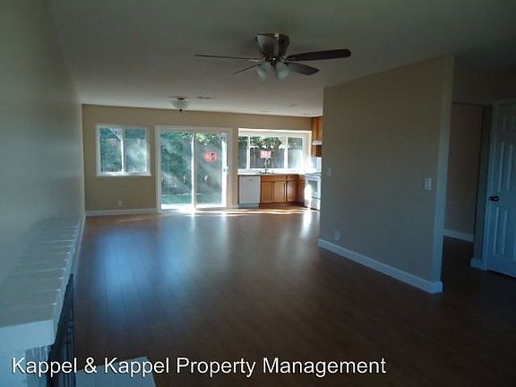 3rd image of 2225 Sandpiper Dr