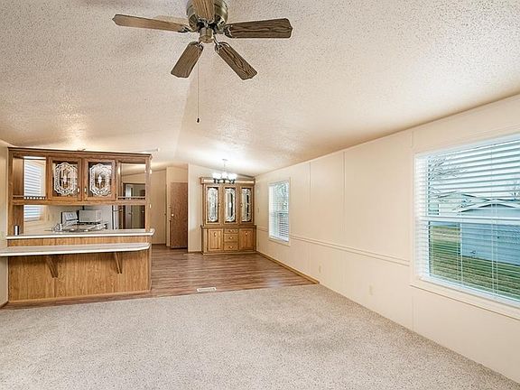 2nd image of 3907 Towhee Ln