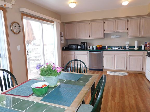 5th image of 229 Oakwood Ln